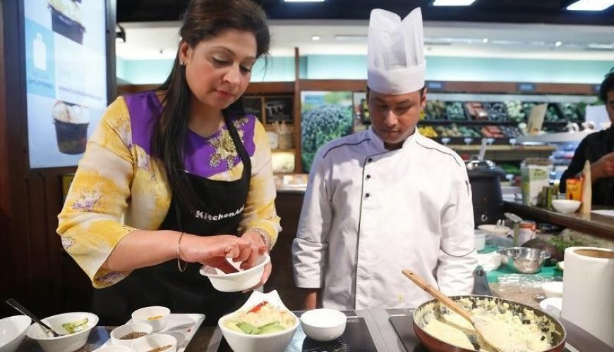 Food connoisseur Kanchan Kapoor and Chef Debashish Dutta