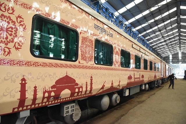 Majestic Rajasthan Tourist Train: Semi Luxury Train in India